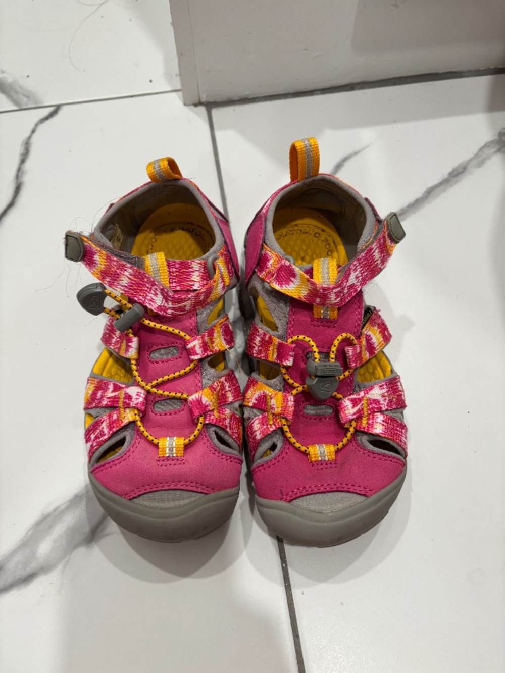 Keen Kids Seacamp II CNX Tie Dye Sandals – Big Kid / Youth Size 1 – EUC